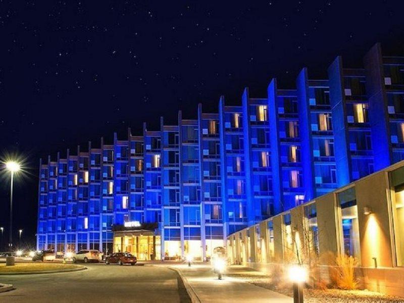 Grey Eagle Resort Калґарі Екстер'єр фото