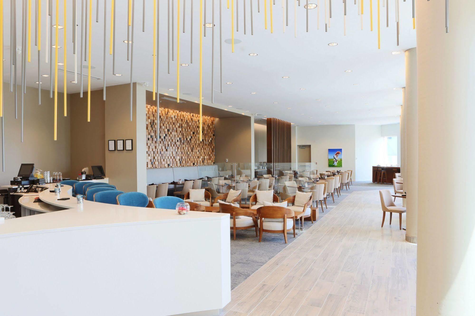 Grey Eagle Resort Калґарі Екстер'єр фото